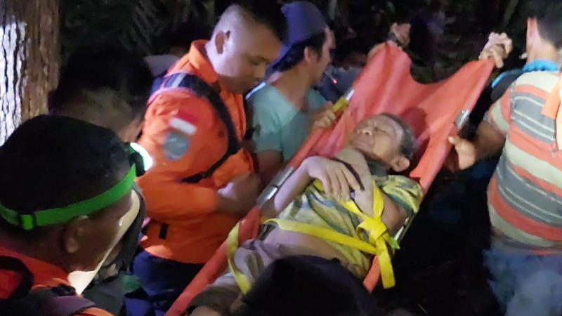Hendak Mandi di Pancuran, Warga Desa Malola Justru Terperosok ke Jurang