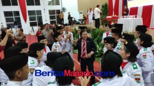 Keseruan Bupati James Sumendap bersama Paskibraka Mitra di Malam Resepsi Kenegaraan HUT ke-77 RI