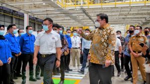 Akselerasi Net Zero Emision, Airlangga Hartarto Dukung Produksi Kendaraan Bermotor Listrik Berbasis Baterai