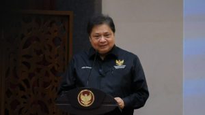 Luncurkan Buku Vaksinasi Covid-19, Airlangga Hartarto: Lini Masa Kebijakan Penanganan Pandemi
