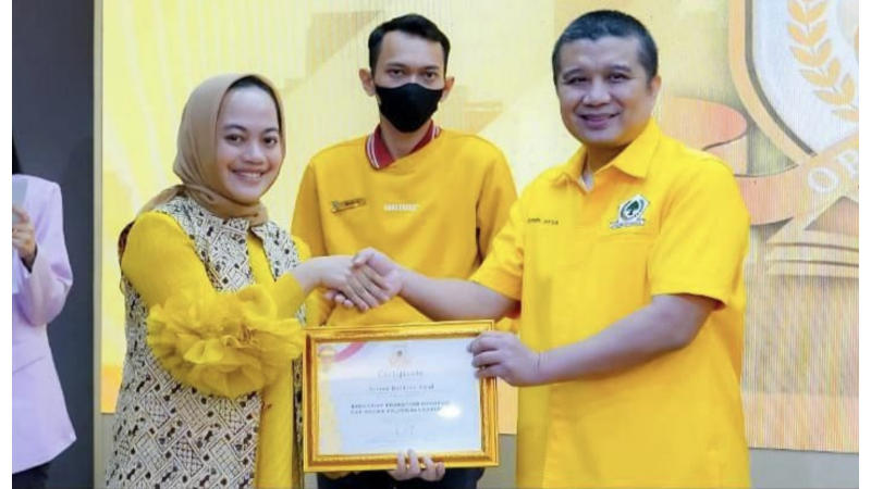 Kader Muda Sulawesi Utara Azrina Awal jadi Peserta Terbaik Golkar Institute