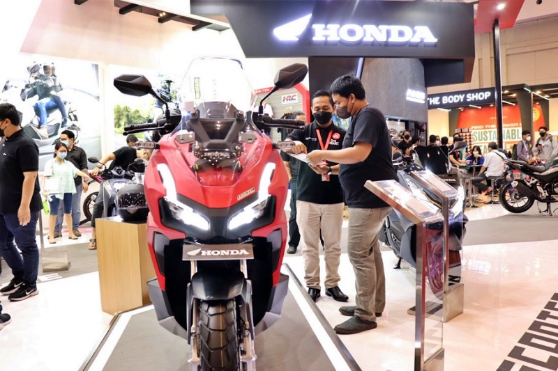 Tarik Perhatian Pengunjung, Skutik Besar Honda PCX160 dan Honda ADV160 Jadi Primadona GIIAS 2022