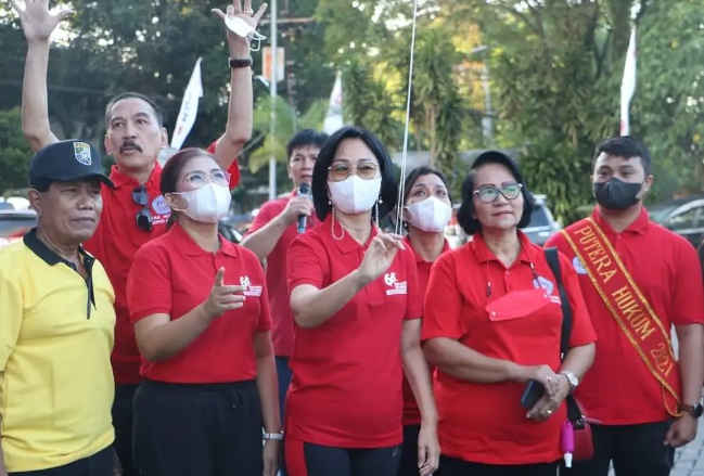 Dies Natalis ke-64 Fakultas Hukum Unsrat, Begini Ajakan Rektor Ellen Kumaat