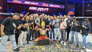 Kalahkan Kuda Hitam Imam Lesmana, Putra BMR Windri Patilima Pertahankan Gelar Raja Welter