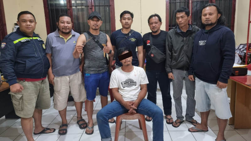 Asik Tidur dengan Istri Orang, Pemuda Kotobangon Kena Tusuk