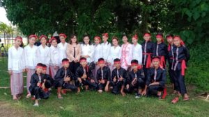 Melalui Pentas Seni Tarian Masambow, Dinas Pendidikan Mitra Jaga Kearifan Lokal