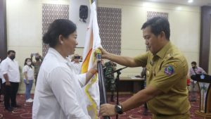 Steven Kandouw Lantik Bupati Evangelian Sasingen Jabat Ketua KONI Sitaro