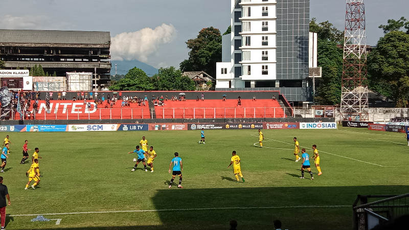 Sengit, Sulut United vs Persewar Waropen Imbang di Babak Pertama 8 Sengit, Sulut United vs Persewar Waropen Imbang di Babak Pertama
