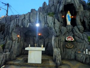 Wali Kota Andrei Angouw dan Uskup Manado Mgr Rolly Untu Resmikan Goa Maria Lourdes dan Aula St Mikael Perkamil