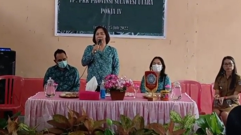 Rita Tangkudung dan Ellen Sondakh "Safari" Temui Pengurus PKK Kelurahan
