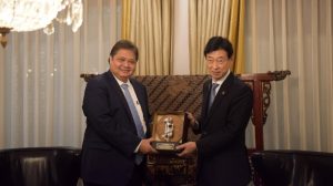 Airlangga Hartarto dan Nishimura Yasutoshi Bahas Kerja Sama Perdagangan, Investasi, IPEF hingga KTT G20