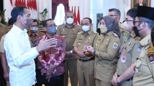 Tatong Bara Rapat Bersama Presiden Joko Widodo di Istana Negara