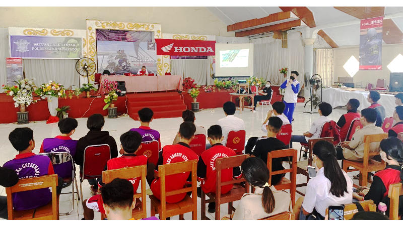 Honda DAW Temui Pelajar SMK Kristen Getsemani, Beri Edukasi Cari Aman Berkendara