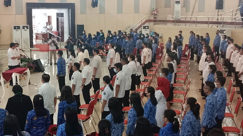 Pejabat Fungsional dan PNS Pemprov Sulut Dilantik, Steven Kandouw: Tunjukkan Loyalitas!