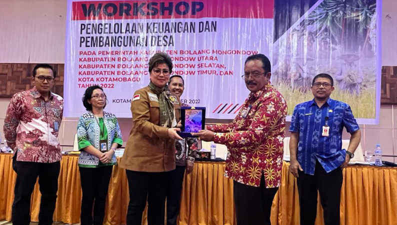Maya Rumantir Beri Perhatian Soal Pengelolaan Keuangan dan Pembagunan Desa di Totabuan