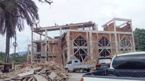 Tak Pakai APD, Pekerja Dilarang Masuki Area Pembangunan Gedung Perpustakaan Daerah Kotamobagu