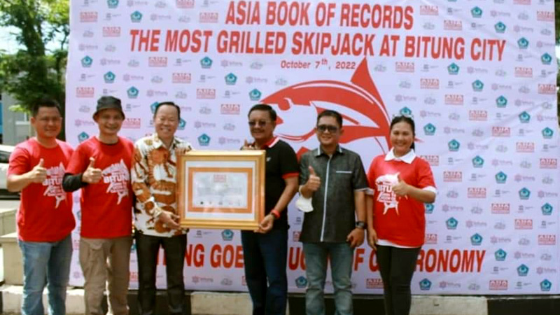 Ribuan Peserta Bakar Ikan FPSL 2022 Pecahkan Rekor Asia