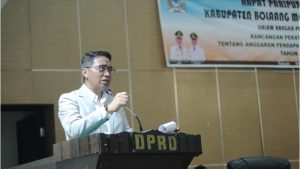 Sam Sachrul Mamonto Hadiri Paripurna DPRD tentang Penyampaian Ranperda APBD 