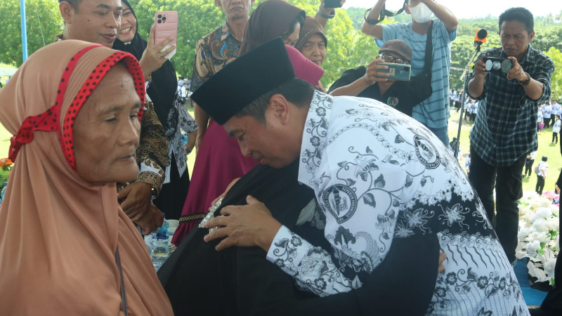 Sam Sachrul Mamonto: Jadi Pemimpin Daerah Tidak Lepas dari Peran dan Didikan Guru