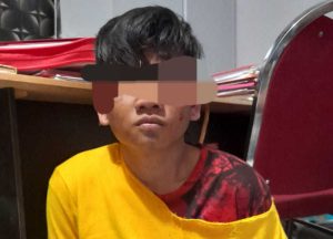 Pemuda Mabuk Nekat Todong Anggota Buser dengan Sajam, Tertunduk Lesu saat Digiring ke Kantor Polisi