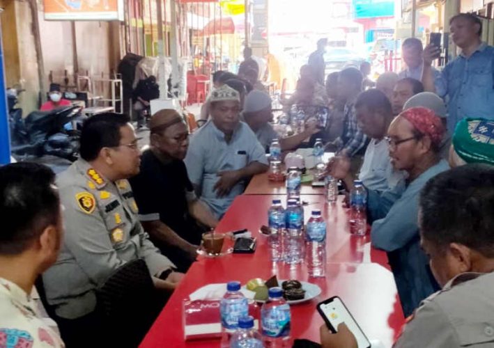 Kombes Pol Julianto Sirait Dengarkan Curhat Warga Manado di Jarod