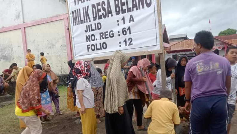 Warga Belang Demo Kantor Camat, Diduga Karena Hal Ini