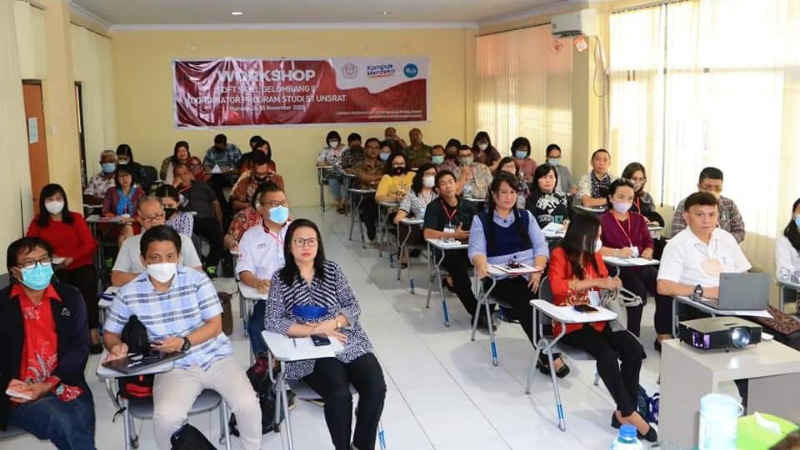 Rektor Ellen Kumaat Berharap Dosen Unsrat Kreatif dan Menginspirasi