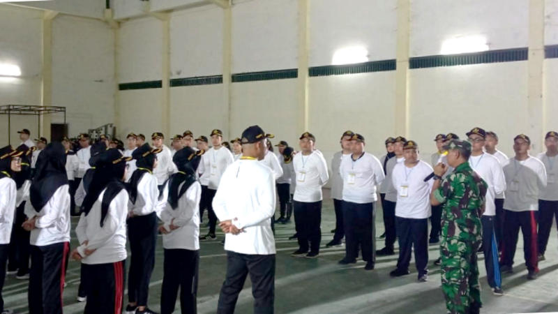 Kodim 1309/Manado Beri Pembekalan Latihan Dasar PBB untuk Peserta LATSAR CPNS Makamah Agung