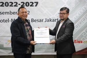 Jaksa Agung ST Burhanuddin Terima Penghargaan Keterbukaan Informasi Publik Melalui Media Online