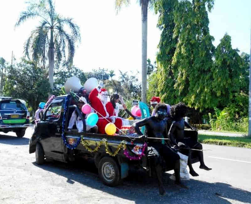 Konvoi Santa Claus di Manado Dilarang!