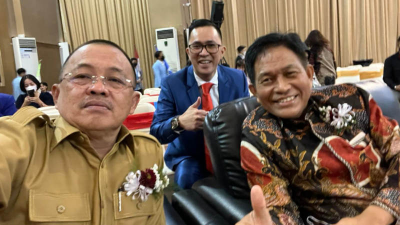 Pesan Wenny Lumentut untuk Wisudawan Unsrit Tomohon