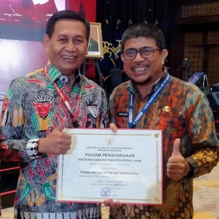 Pemkot Kotamobagu Raih Penghargaan Peduli HAM