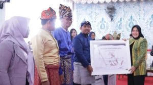 Lima Budayawan Terima Penghargaan dari Pemkot Kotamobagu