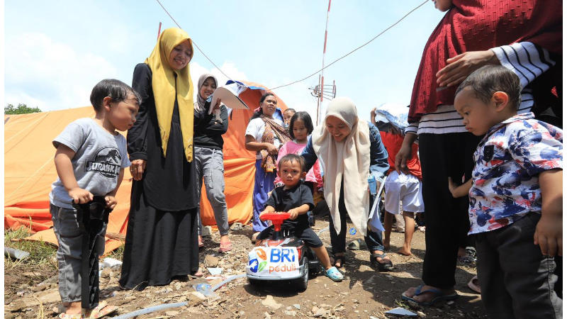 Bantu Pemulihan Pasca Gempa Cianjur, BRI Peduli Terus Layani Masyarakat Terdampak