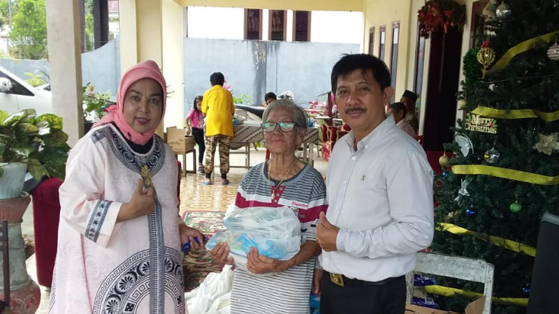 Pinatuarian Ne Tou Klabat Berbagi Kasih dengan Masyarakat Desa