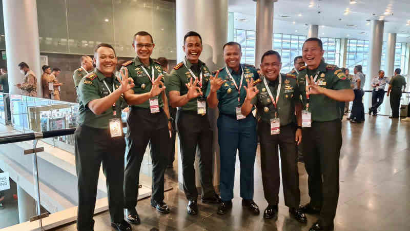Danlanudal Manado Dengar Langsung Arahan Presiden Jokowi di Bogor 9 Danlanudal Manado Dengar Langsung Arahan Presiden Jokowi di Bogor