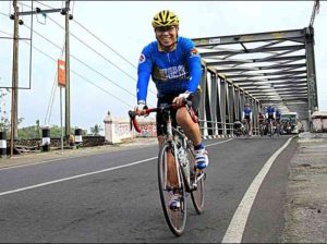 Bawa Misi Perdamaian dan Lingkungan Hidup, Royke Lumowa Bakal Gowes Jakarta-Paris