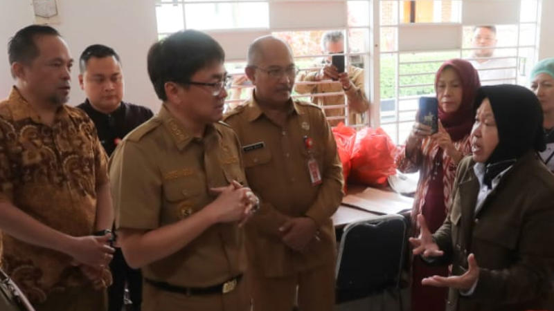 Ajak Warga Manado Agar Mau Direlokasi, Mensos Tri Rismaharini: Mau Tunggu Berapa Banyak Korban?
