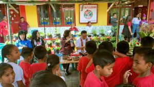 Canangkan Kampung Wisata, Maurits Mantiri Serukan Jaga Kebersihan Laut
