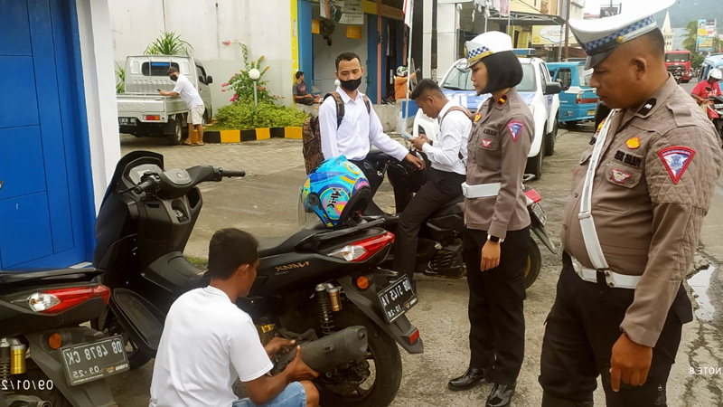 Kedapatan Gunakan Knalpot Racing, Satlantas Bitung Perintahkan Lakukan Ini