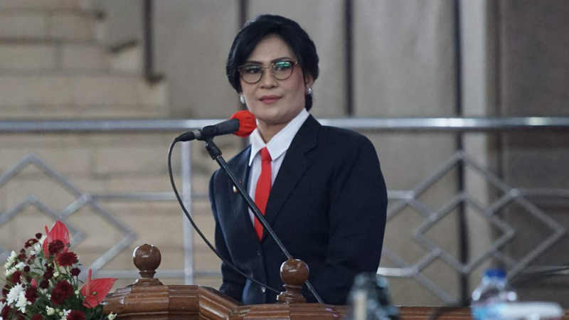 Lynda Watania, Perempuan Pertama Yang Jabat Sekda Minahasa