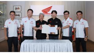 Logo One Heart dan Satu Hati Hadir di 3 Ajang Balap Dunia