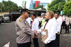Ada Tim Charlie ROTR, 17 Polisi Berprestasi di Manado Terima Penghargaan Kapolresta Sirait