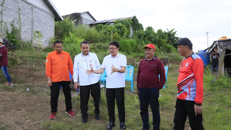 Andrei Angouw Tinjau Perbaikan Rumah Relokasi Pandu 10 Andrei Angouw Tinjau Perbaikan Rumah Relokasi Pandu