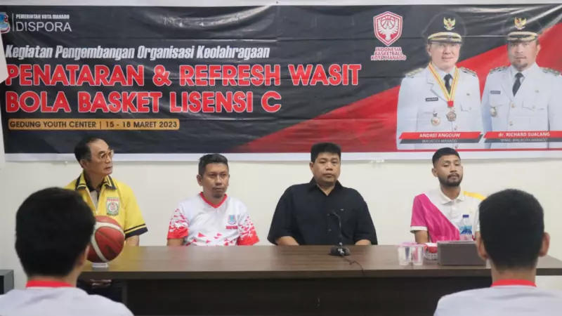 Gelar Penataran dan Penyegaran, Dispora Manado Dorong Hadirnya Wasit Basket Level Nasional