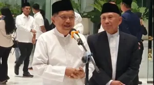 Jusuf Kalla Bisiki Bakal Calon Wakil Presiden Anies Baswedan