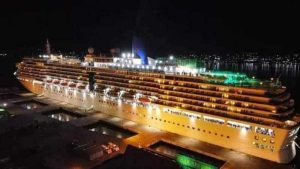 MS Arcadia, Kapalnya Para Sultan