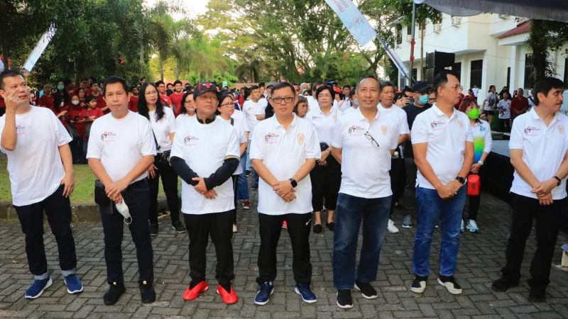 Dihadiri Rektor Berty Sompie, Fakultas Kedokteran Gelar Pembukaan Dies Natalis ke-64