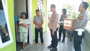 Ramadhan 1444 H, Kapolres Bitung Bantu Warga Kurang Mampu