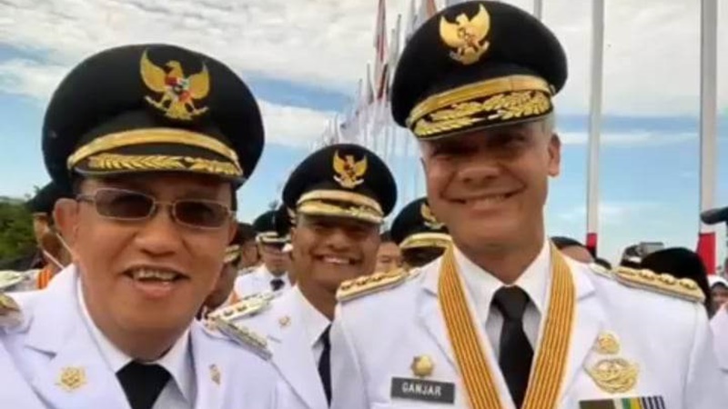 Bupati Roring Akrab dengan Ganjar Pranowo di Peringatan Hari Otonomi Daerah